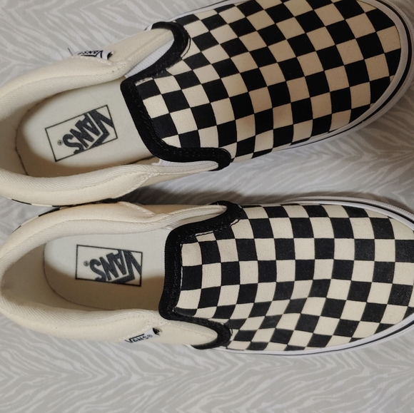 Vans Checker Board slip on youth size 2 shoes - Picture 2 of 7